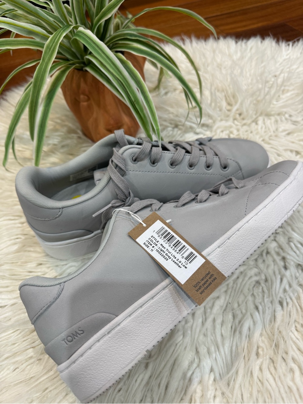 Men’s Toms Light Gray Low-Top Lace-Up Sneakers